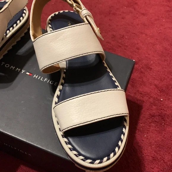 Tommy Hilfiger New White Women Sandal - Picture 3 of 12